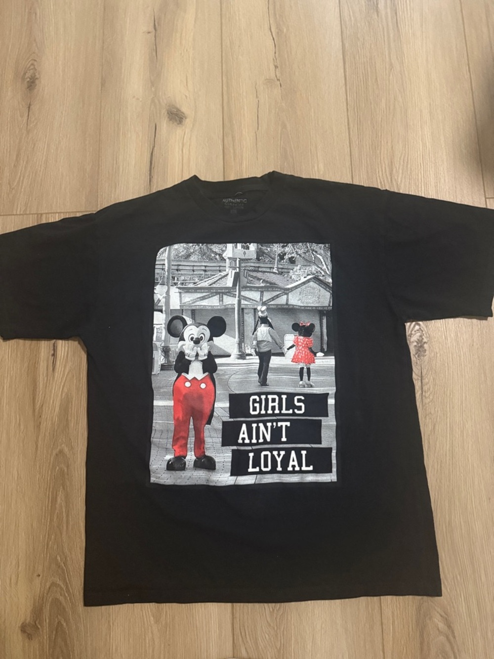 DISNEY MENS XL - "Girls Ain't Loyal" AUTENTIC TSHIRT. GOOD CONDITION